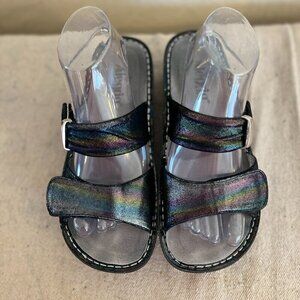 Alegria Woman's Karmen Iridescent 2 strap Leather Sandals Sz 9